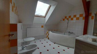 Prodej velkého domu 270 m2 s výhledem na pozemku 700 m2 v ob