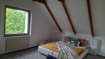 Prodej velkého domu 270 m2 s výhledem na pozemku 700 m2 v ob
