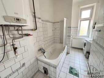 Nabízíme k pronájmu světlý a útulný byt 2+1o výměře 84 m2 v 