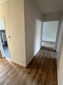Nabízím k pronájmu byt po menší rekonstrukci. Byt o velikost