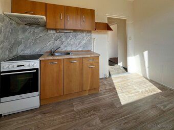 Nabízíme Vám k dlouhodobému podnájmu byt 1+1, 38 m², který s