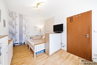 Prodej moderního bytu 4+kk s prostornou terasou a garážovým 