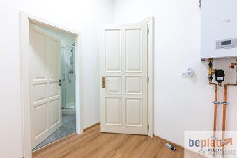 Nabízíme k dlouhodobému pronájmu světlý a velmi příjemný byt