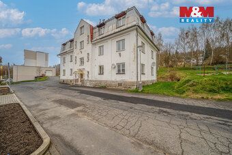 Nabízíme k prodeji zrekonstruovaný byt 2+1 o ploše 53 m² v o
