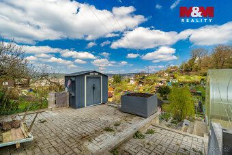 Prodej chaty se zahradou 358 m2. Osobní vlastnictví. Klidná 