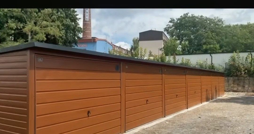 Pronájem řadovych garáži v Milovicích.