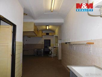 Nabízíme k dlouhodobému pronájmu prostory bývalé restaurace 