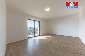 K dlouhodobému pronájmu nabízíme moderní novostavbu rodinnéh