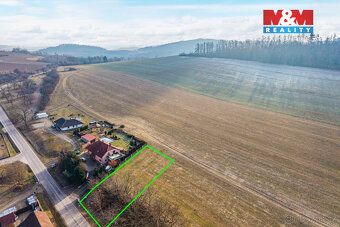 Nabízíme k prodeji pozemek, o rozloze 1233 m², v katastrální