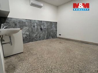 Nabízíme k pronájmu zrekonstruované kancelářské prostory o u