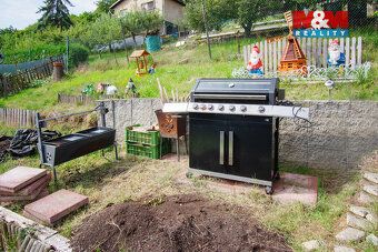 Na prodej dřevěná chata o rozloze 21 m², situovaná v klidné 