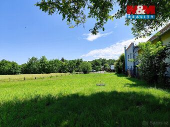 Nabízíme k prodeji pozemek k bydlení o výměře 1052 m², nachá