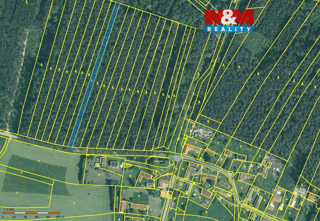 Prodej lesního pozemku o výměře 2085 m2. Jedná se o jedno čí