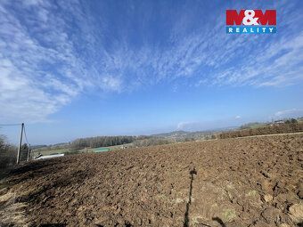 Nabízíme k prodeji pozemek na okraji obce Radostná pod Kozák