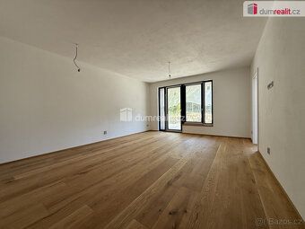 +popl. 4800, Vratná kauce 3 x měsíční nájem., Pronájem bytu 