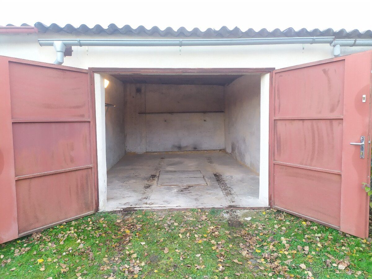 Pronájem větší garáže 3,7×6 m v Plzni, ulice Edvarda Beneše,