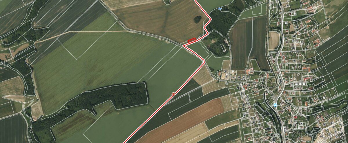Prodám pozemek 1 134m voda v blízkosti pozemku. Bartošovice,