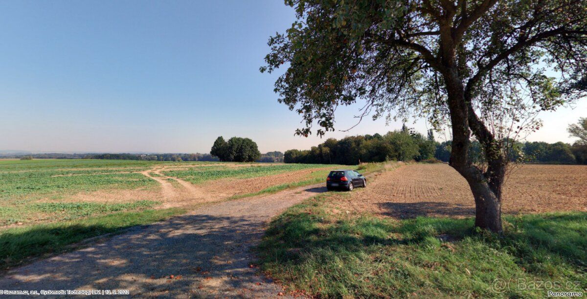 Prodám pozemek 1 134m voda v blízkosti pozemku. Bartošovice,