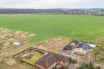 Exkluzivně nabízíme stavební pozemek o výměře 349 m² v klidn