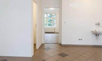 Nabízíme k pronájmu atraktivní komerční prostor o výměře 100