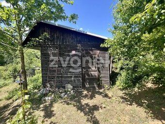 Cena včetně všech poplatků a právních služeb. Oplocená zahra