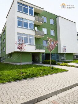 Nabízíme Vám pronájem garáže o výměře 16 m2 v přízemí bytové