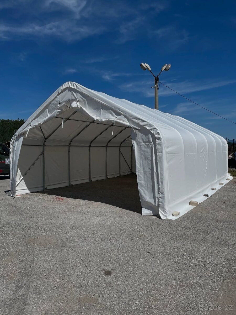 Šířka: 6,1m Délka: 6,1m Výška: 3,66m Nosné oblouky - oválný 