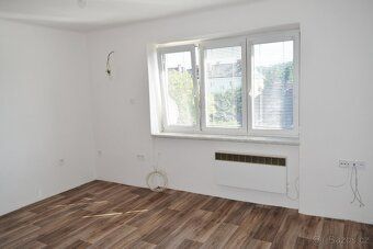 Nabízíme Vám k prodeji zděný byt o dispozici 3+kk v osobním 