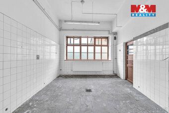 Nabízíme nemovitost, která má potenciál spojit bydlení a pod