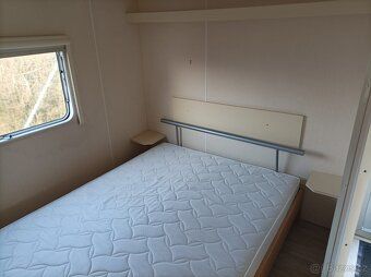 SKLAD v ŽEBRÁKU rozměr 3,1m x 8m, jedna uzavíratelná ložnice