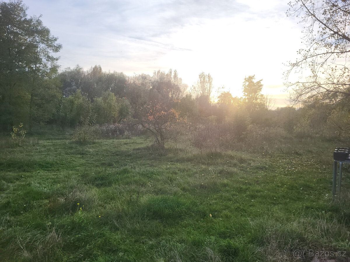 Prodej pozemku s rozlohou 18 300 m². Nabízíme Vám jedinečnou