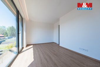 Prostorný rodinný dům se zahradou jen kousek od Prahy – to j
