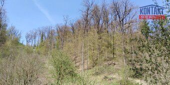 Ev.č. VŠ-8159 Jižně od obce Kovanec přichází na trh zcela vý