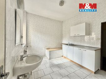 Podnájem kancelářského prostoru, 48 m² v 1. patře zděného do