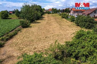 Nabízíme k prodeji dva stavební pozemky v obci Cítoliby, okr