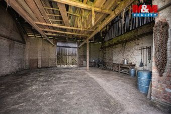 Toužíte po venkovském stavení na samotě, v otevřené krajině,