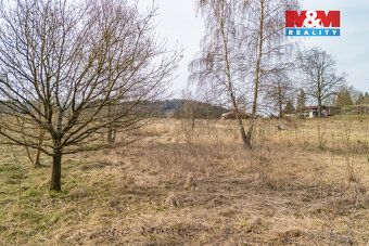 Nabízíme k prodeji slunný pozemek o výměře 1922 m2 určený k 