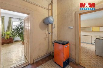 Nabízíme k prodeji statek v malebné obci nedaleko nájezdu na