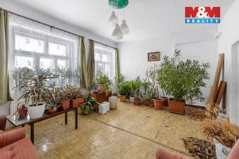 Nabízíme k prodeji statek v malebné obci nedaleko nájezdu na