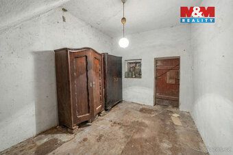 Nabízíme k prodeji statek v malebné obci nedaleko nájezdu na