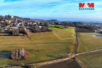 Nabízíme k prodeji, dle územního plánu obce, pozemek k bydle