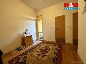 Nabízíme k prodeji cihlový bytový dům o celkové ploše 502 m²