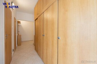 Nabízíme k dlouhodobému pronájmu byt o dispozici 2+1 umístěn