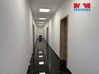 Dovolte mi nabídnout Vám k pronájmu tuto kancelář s celkovou