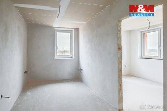 Nabízíme k prodeji prostornou rodinnou vilu v malebné jihoče