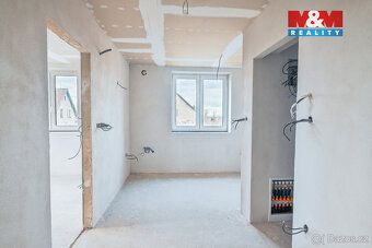 Nabízíme k prodeji prostornou rodinnou vilu v malebné jihoče