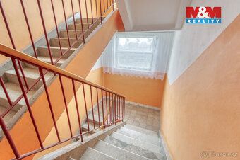 Nabízíme k prodeji prostorný a světlý byt 3+1 o užitné ploše