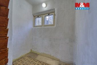 Prodej chaty 3+kk (70 m²) v Čerňovicích – garáž/dílna, balko