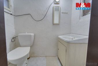 Prodej chaty 3+kk (70 m²) v Čerňovicích – garáž/dílna, balko