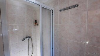 Krásné místo - Bělský vrch - chata leží u rozlitin na vtoku 